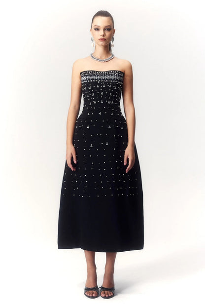 Vestido midi sin mangas con adornos de cristales Verna