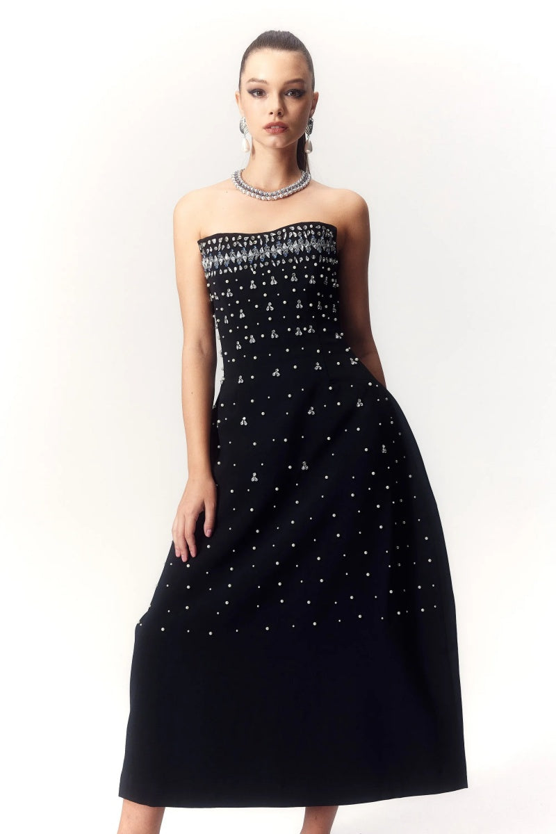 Vestido midi sin mangas con adornos de cristales Verna