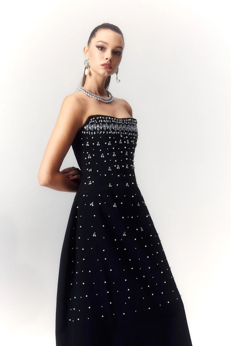Vestido midi sin mangas con adornos de cristales Verna