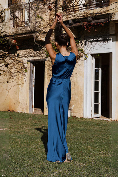 Deep V Sleeveless Backless Dress