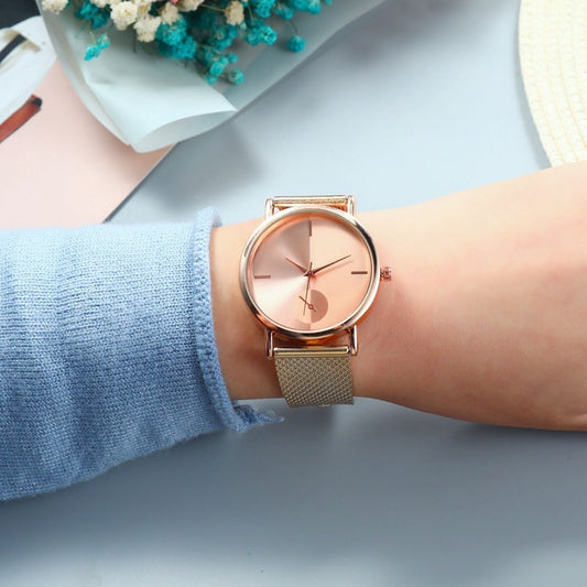 Ladies Hook Buckle Alloy Quartz Wristwatch