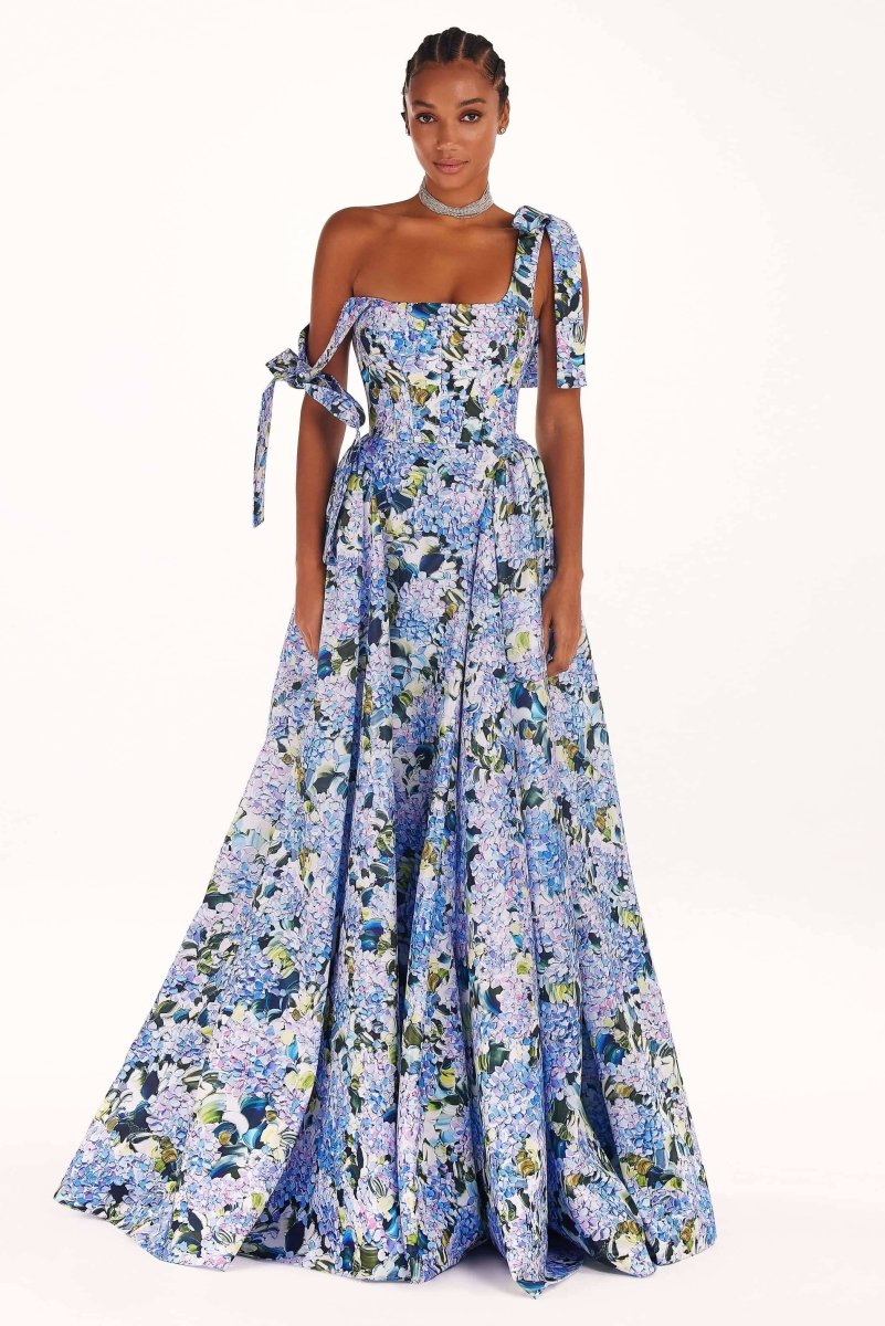 Vestido largo con tirantes y estampado de hortensias de Kacey